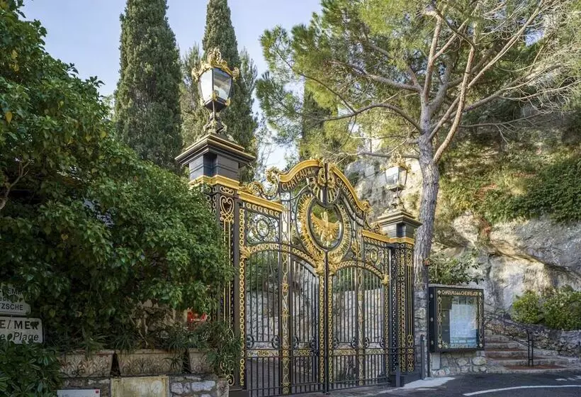 Отель La Chevre D Or