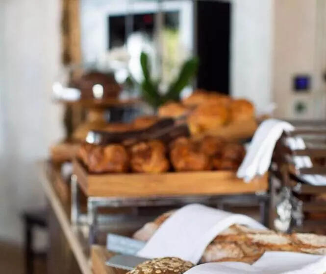 Отель La Chevre D Or