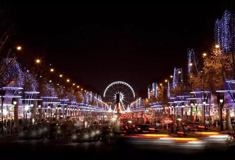 ホテル La Tremoille Paris