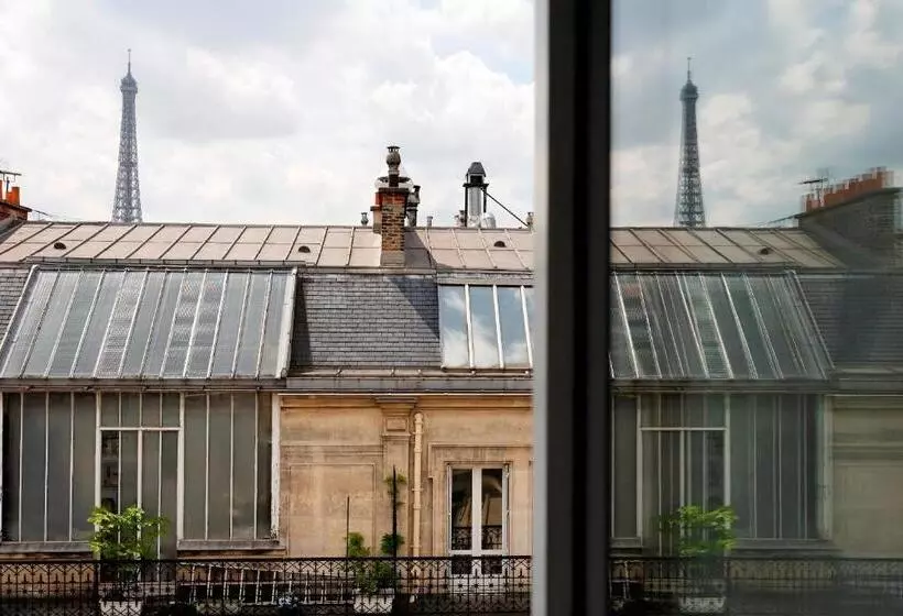 ホテル La Tremoille Paris