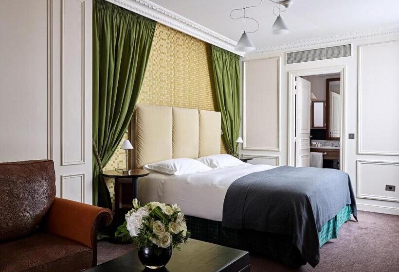 هتل La Tremoille Paris