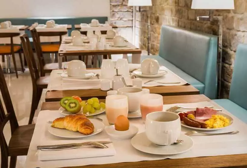 هتل Hôtel Jardin De Cluny