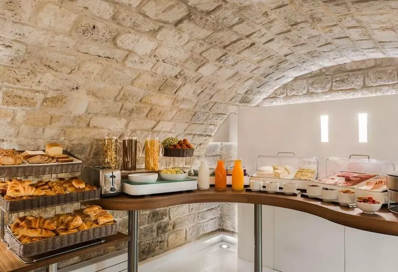 هتل Hôtel Jardin De Cluny