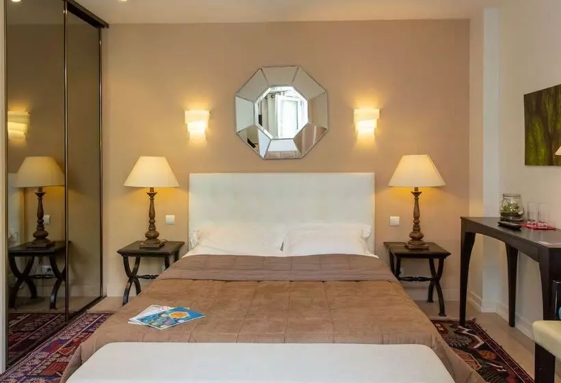 ホテル Providence