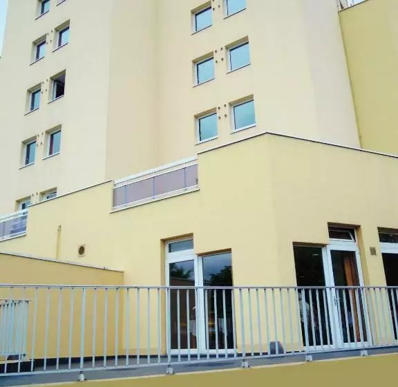 La Roseraie  Hotel & Restaurant