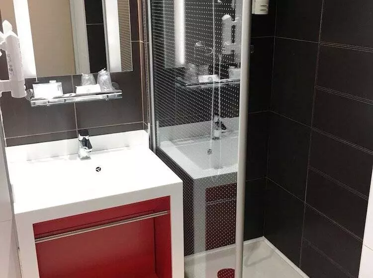 Отель Hôtel Inn Design Paris Saint Quentin