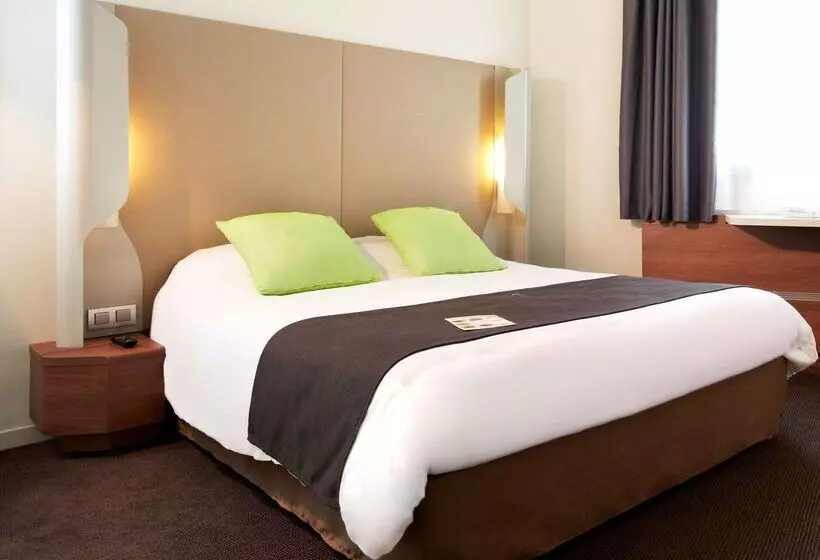 Campanile Hotel Chantilly