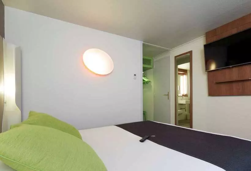 Отель Campanile Clermont Ferrand Le Brezet