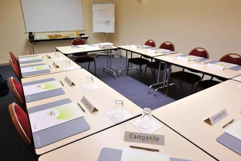 Отель Campanile Toulouse  Blagnac Aeroport