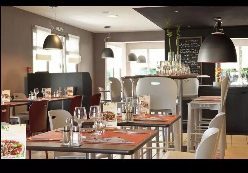 Отель Campanile Toulouse  Blagnac Aeroport