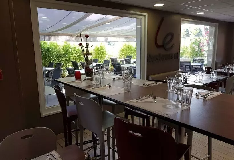 Отель Campanile Toulouse  Blagnac Aeroport