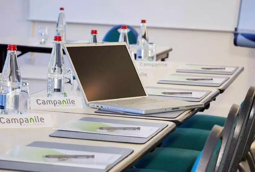 ホテル Campanile Villejuif