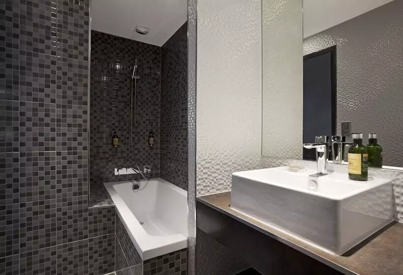 Hotel Des Savoies Lyon Perrache