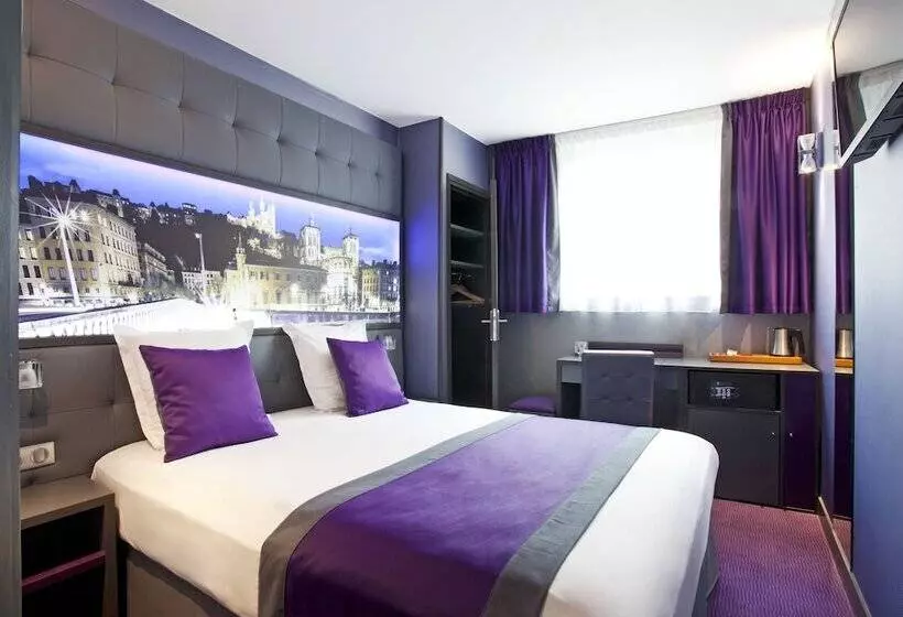 Hotel Des Savoies Lyon Perrache