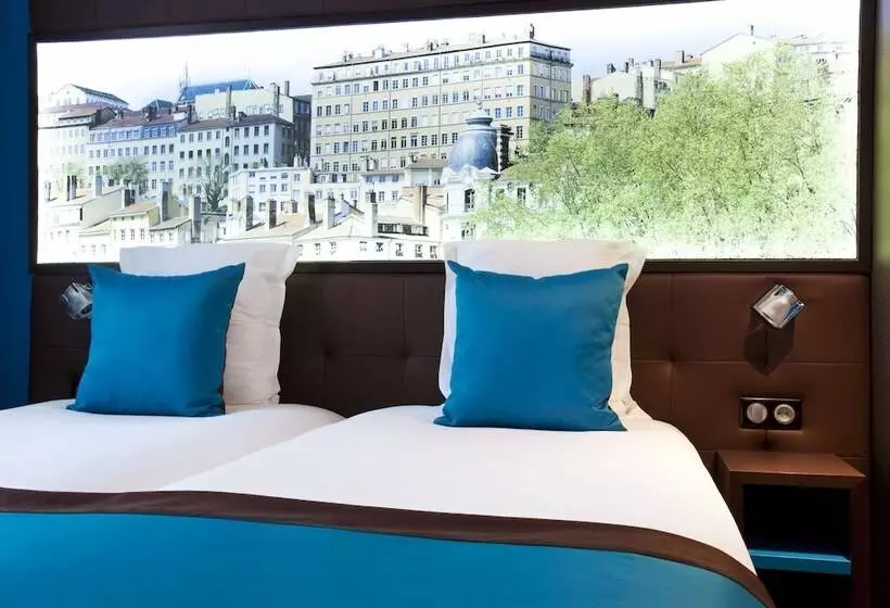 Hotel Des Savoies Lyon Perrache