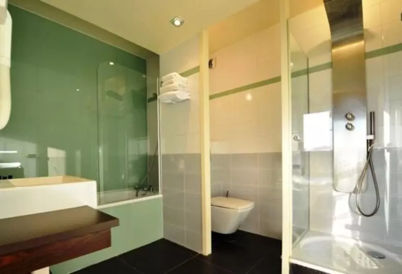 בית מלון כפרי Europole