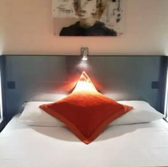 בית מלון כפרי Europole