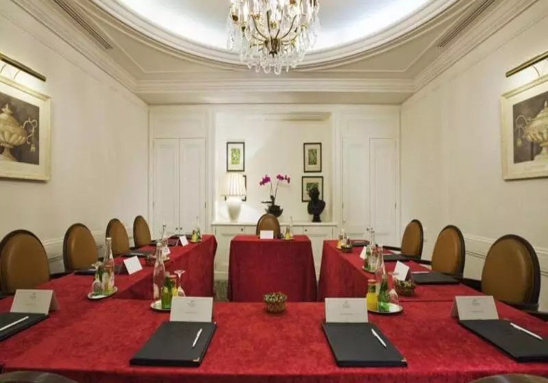 ホテル Francois 1er