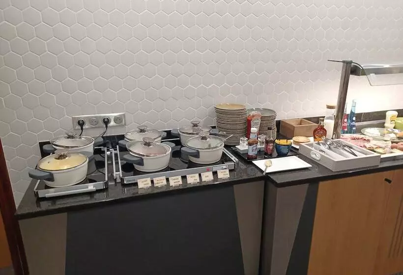 Szálloda Holiday Inn Calais Centre, An Ihg