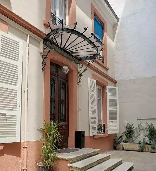 Отель Hôtel Des Facultés