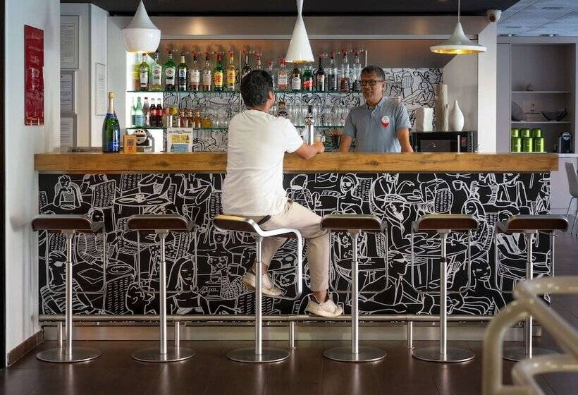 فندق Ibis Epernay Centre Ville