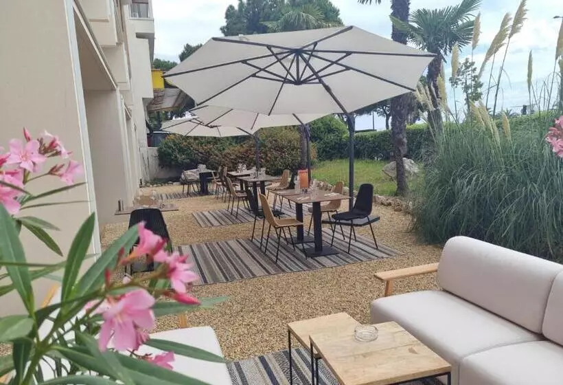 ホテル Ibis Nice Aéroport Promenade Des Anglais