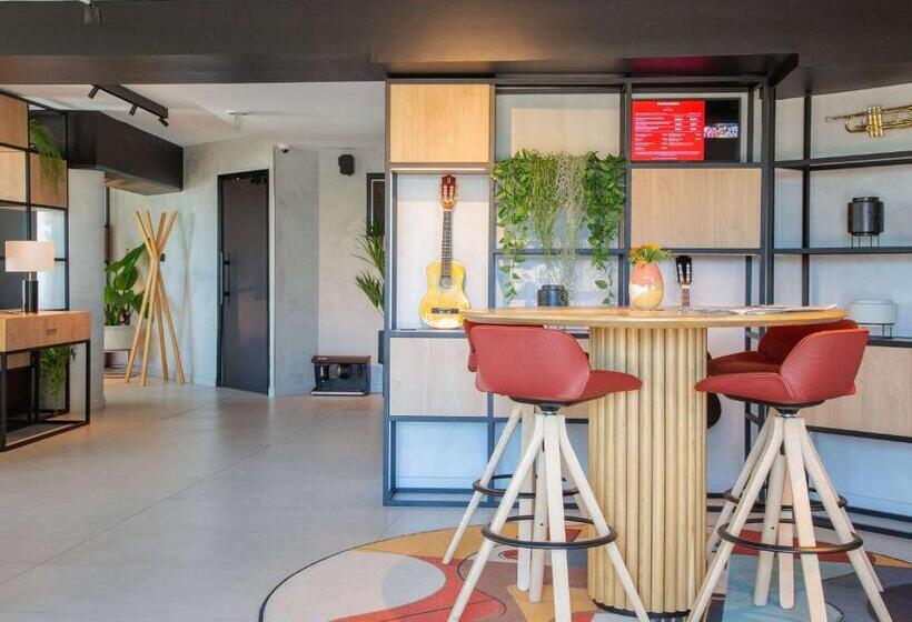 هتل Ibis Nice Aéroport Promenade Des Anglais