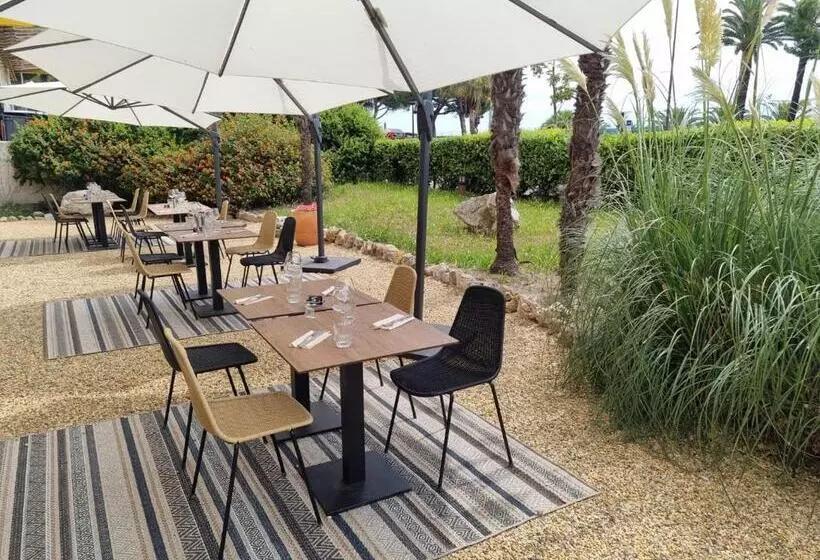 ホテル Ibis Nice Aéroport Promenade Des Anglais