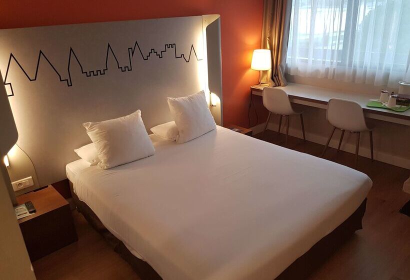 Отель Kyriad Carcassonne Aeroport