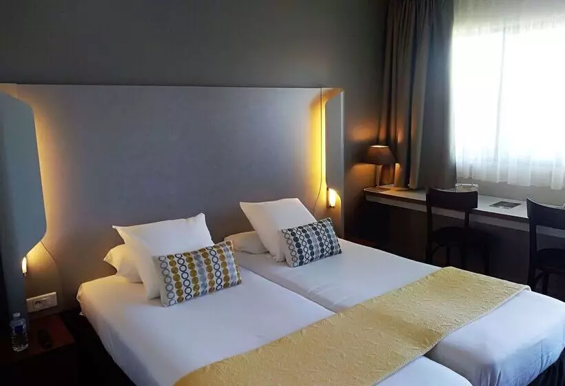 هتل Kyriad Carcassonne  Aeroport