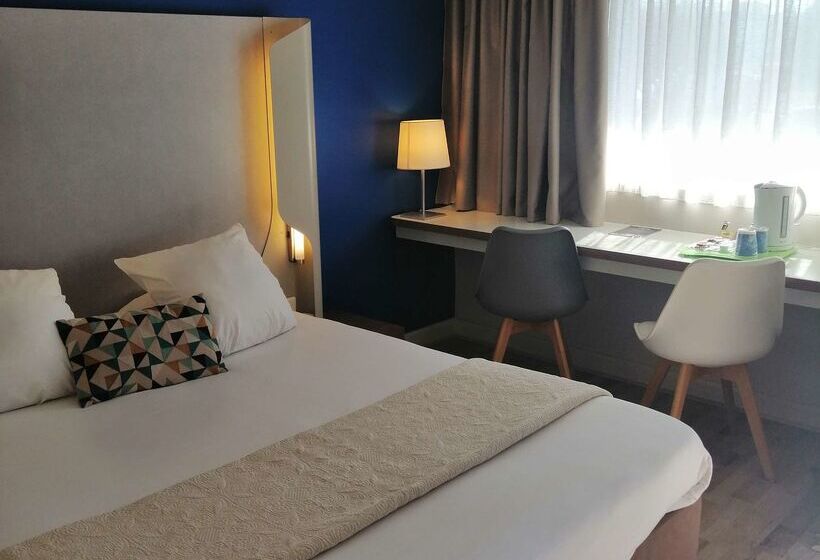 Отель Kyriad Carcassonne Aeroport