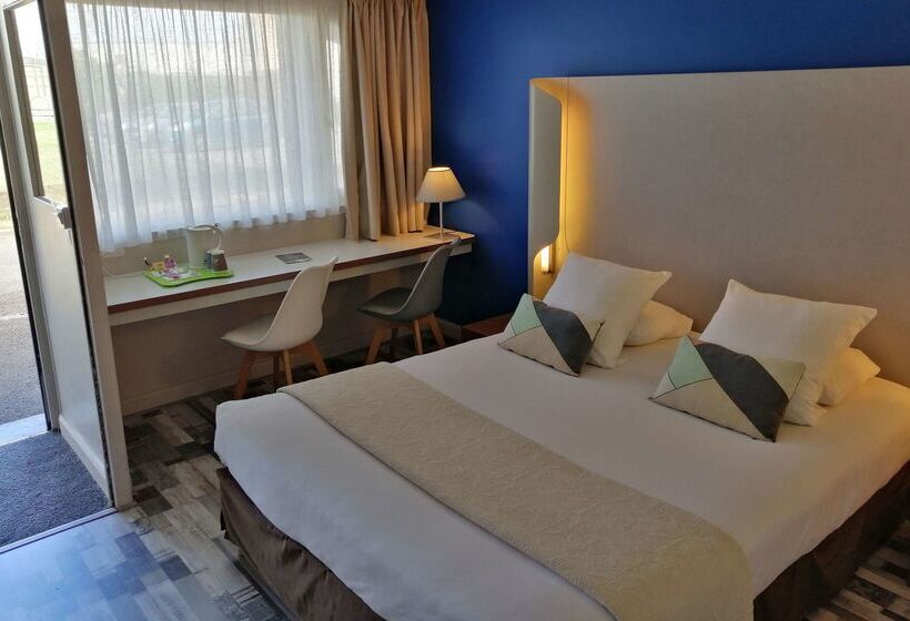 Отель Kyriad Carcassonne Aeroport