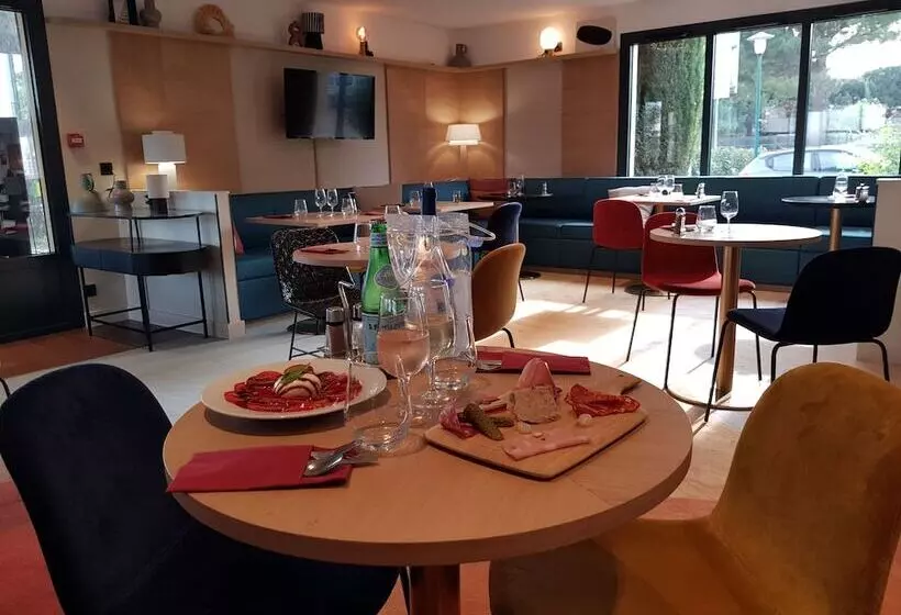 هتل Kyriad Carcassonne  Aeroport