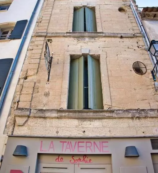 هتل La Taverne