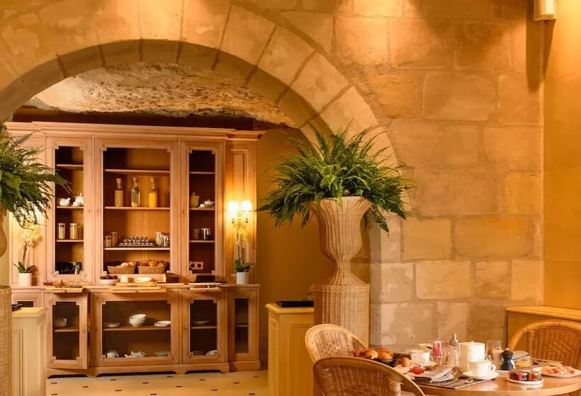 Отель Les Hautes Roches