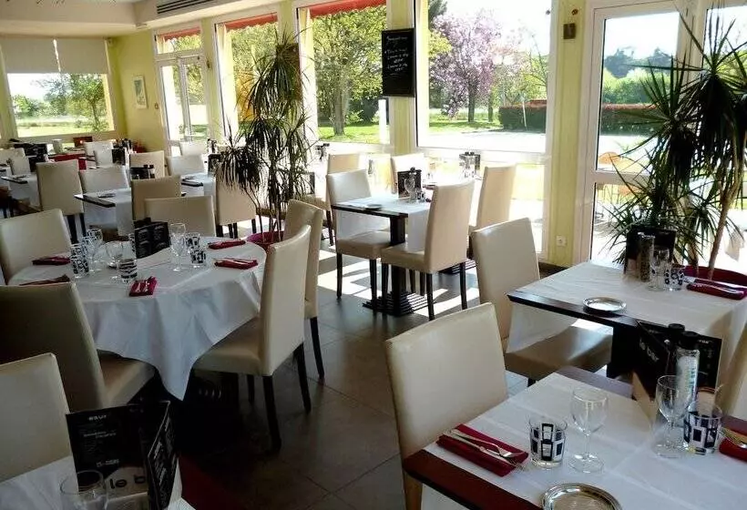 Отель Logis De La Loire