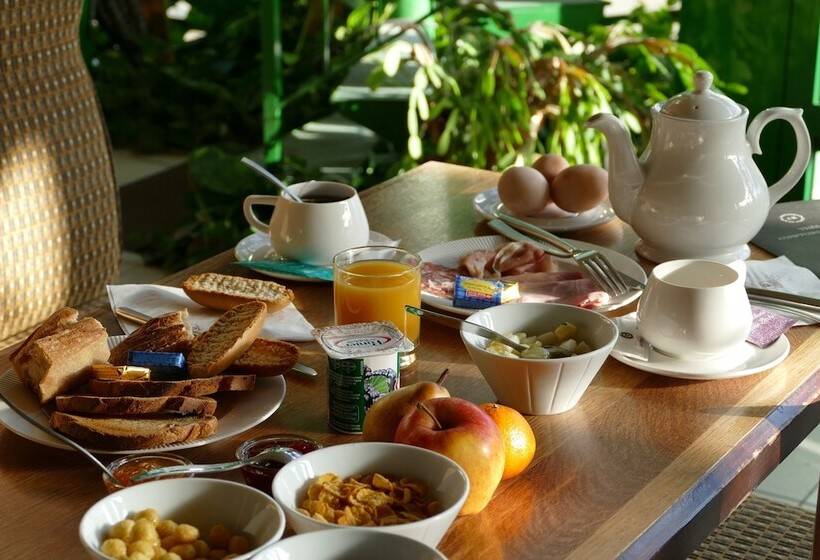 Logis Hotels Le Champalud Restaurant La Citadelle