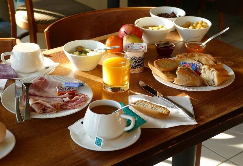 Logis Hotels Le Champalud Restaurant La Citadelle