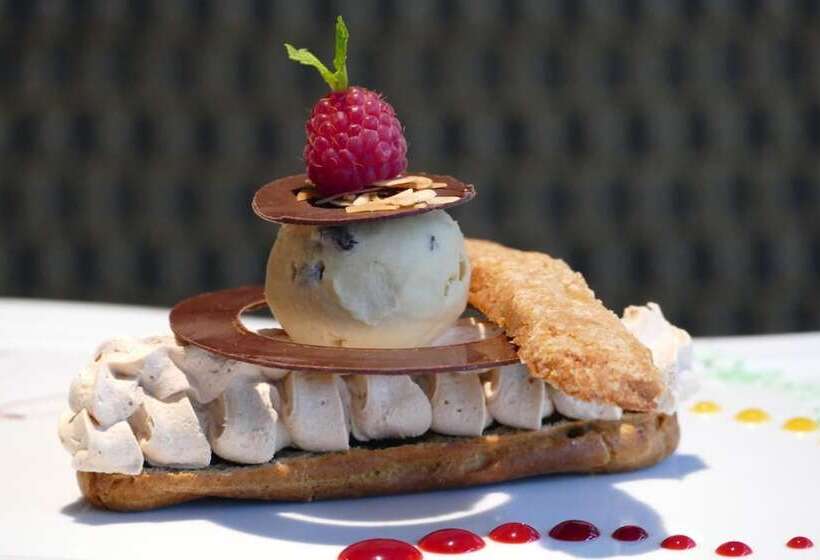 Logis Hotels Le Champalud Restaurant La Citadelle