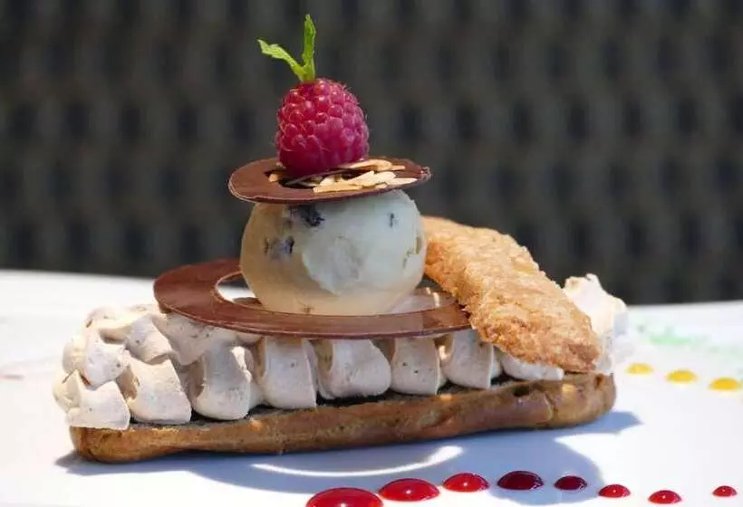 Logis Hotels Le Champalud Restaurant La Citadelle