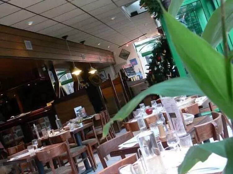 Logis Hotels Le Champalud Restaurant La Citadelle