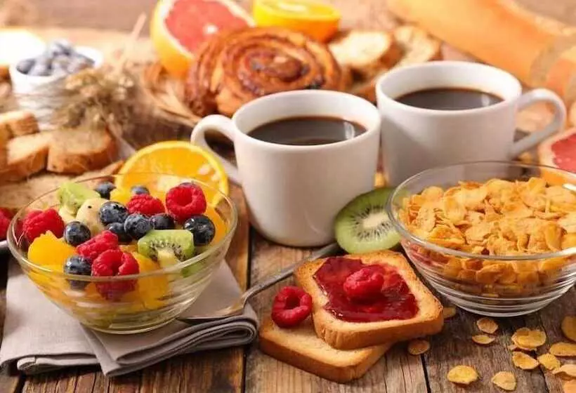 Отель Moulin De La Roque