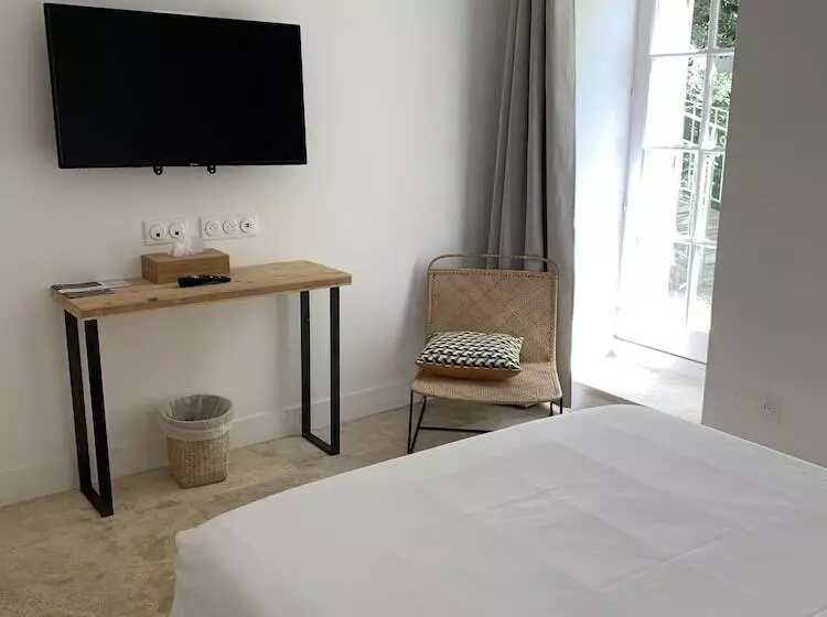 Отель Moulin De La Roque