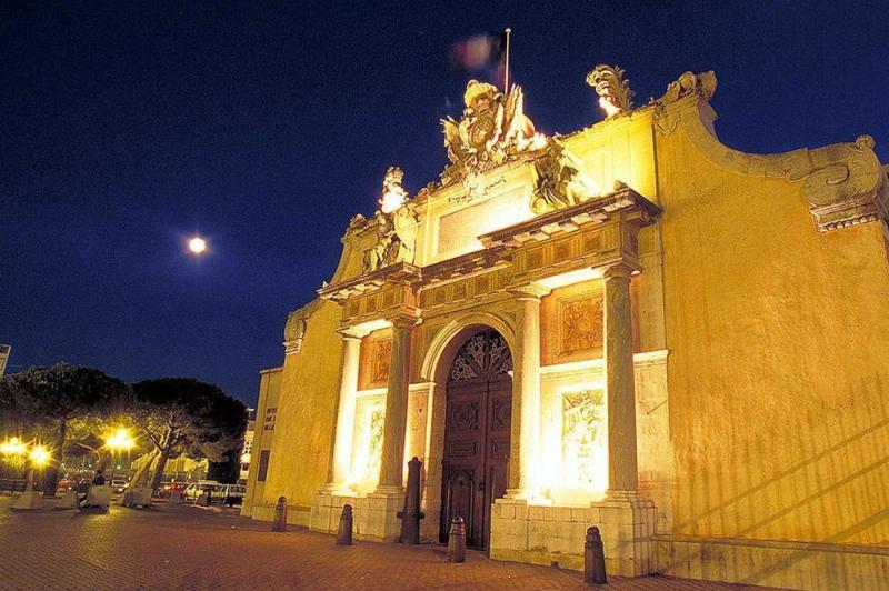 Отель Ibis Toulon La Seyne Sur Mer