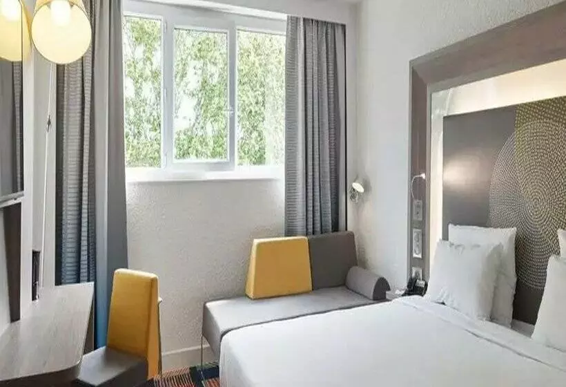 B&B HOTEL Cergy Port