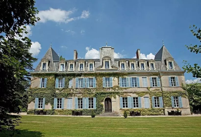 ホテル Château De Lalande   Teritoria   Périgueux