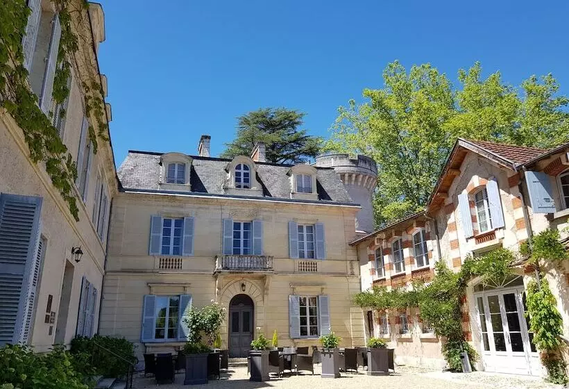 ホテル Château De Lalande   Teritoria   Périgueux
