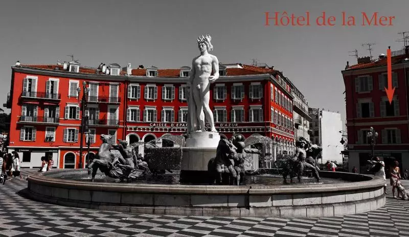 Hotel De La Mer