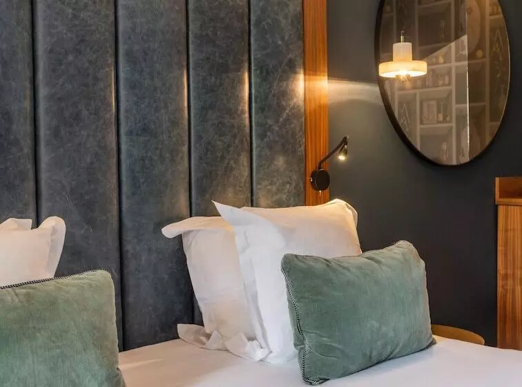 Отель Fahrenheit Seven Courchevel