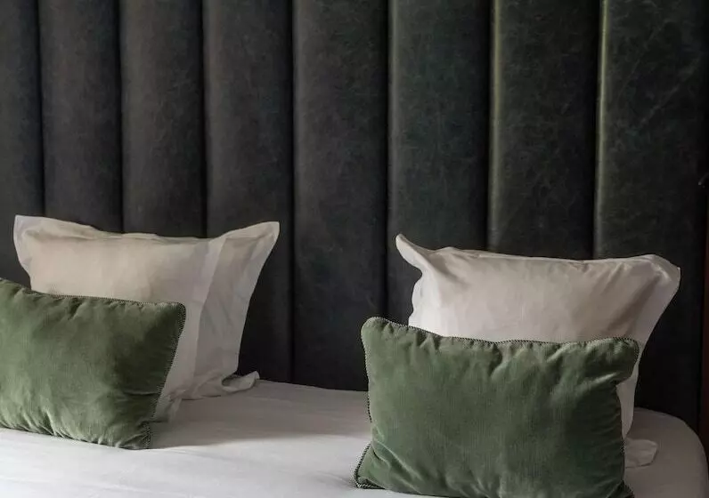 Отель Fahrenheit Seven Courchevel